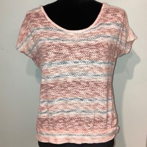 Short sleeve knit top